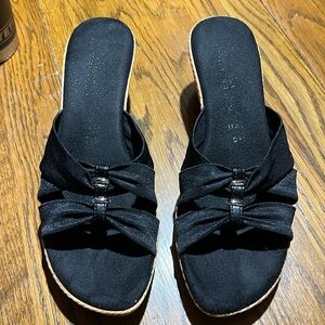 Italian Shoemaker sandals. Black size 9M